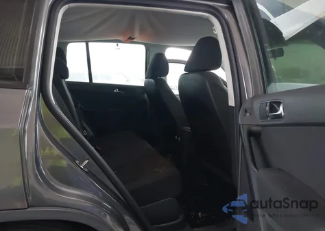 2015 Volkswagen Tiguan S из США, поврежденный, VIN WVGAV7AX9FW521813